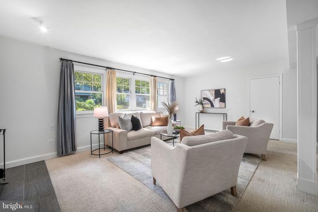 3609 WHISPERING LN, Falls Church, VA 22041