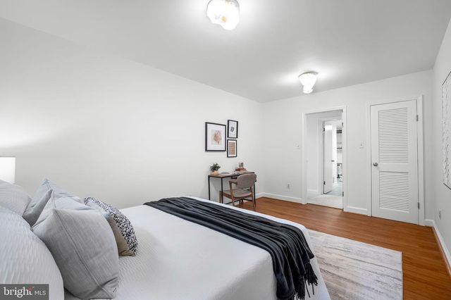 3609 WHISPERING LN, Falls Church, VA 22041