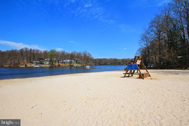 3609 WHISPERING LN, Falls Church, VA 22041