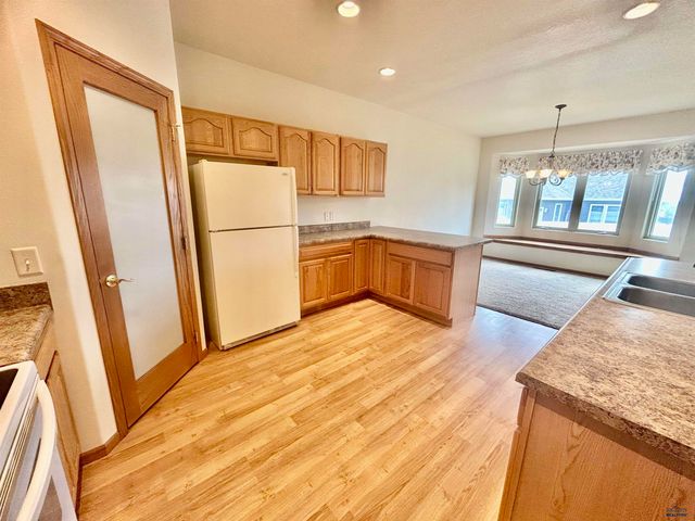 205 ENCHANTMENT DR, Rapid City, SD 57701