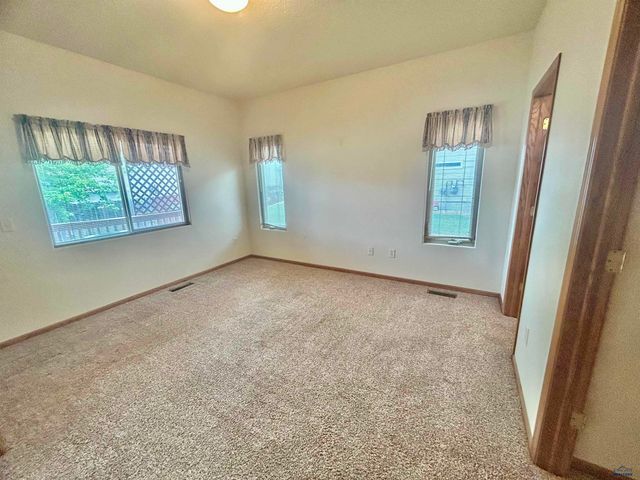 205 ENCHANTMENT DR, Rapid City, SD 57701