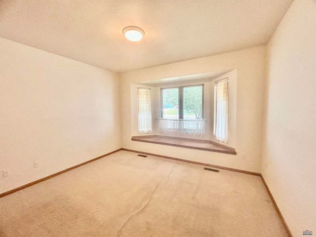 205 ENCHANTMENT DR, Rapid City, SD 57701