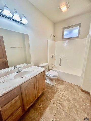 205 ENCHANTMENT DR, Rapid City, SD 57701