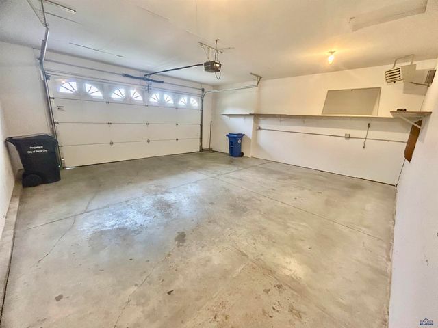 205 ENCHANTMENT DR, Rapid City, SD 57701