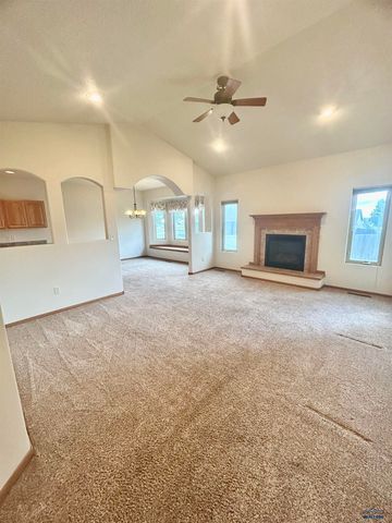 205 ENCHANTMENT DR, Rapid City, SD 57701