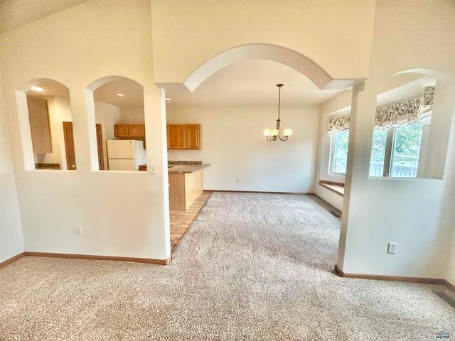 205 ENCHANTMENT DR, Rapid City, SD 57701