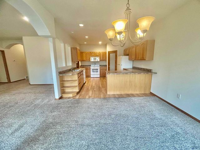 205 ENCHANTMENT DR, Rapid City, SD 57701