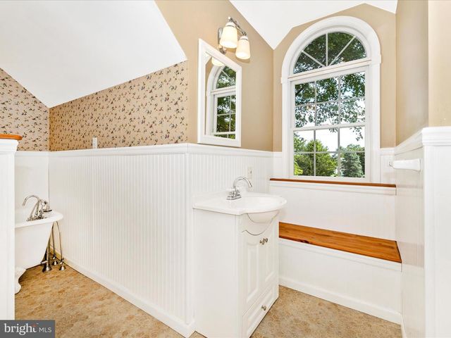 20231 NATIONAL PIKE, Hagerstown, MD 21740