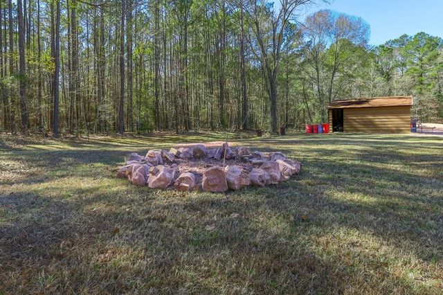 694 Harvill Road, Huntington, TX 75949