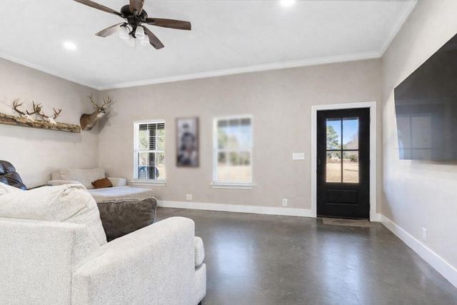 694 Harvill Road, Huntington, TX 75949