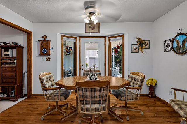 5920 NE Marple DR, Topeka, KS 66617