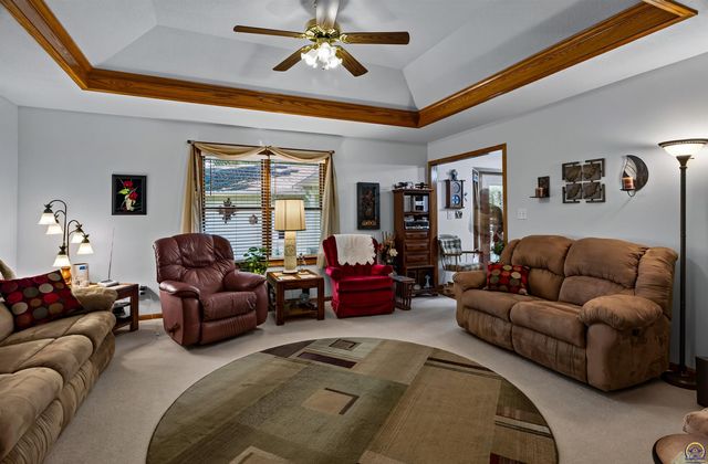 5920 NE Marple DR, Topeka, KS 66617