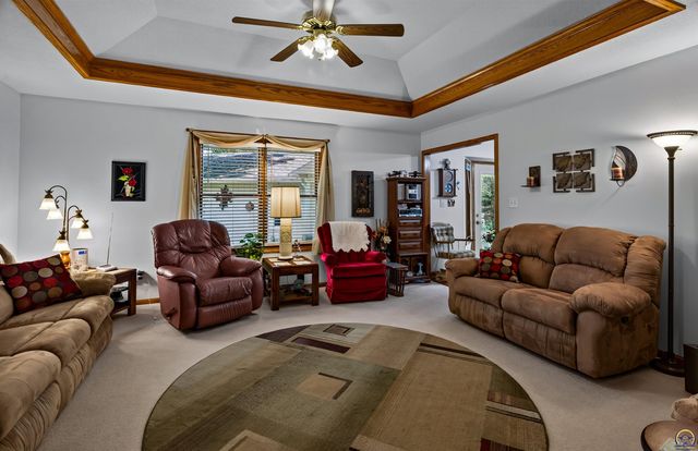 5920 NE Marple DR, Topeka, KS 66617