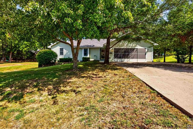 5920 NE Marple DR, Topeka, KS 66617