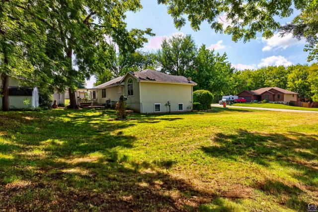 5920 NE Marple DR, Topeka, KS 66617