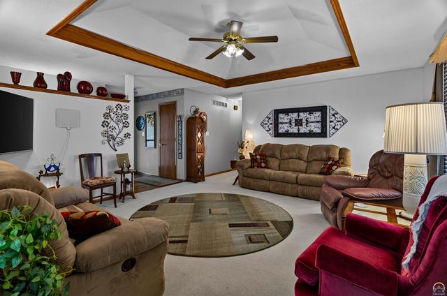 5920 NE Marple DR, Topeka, KS 66617