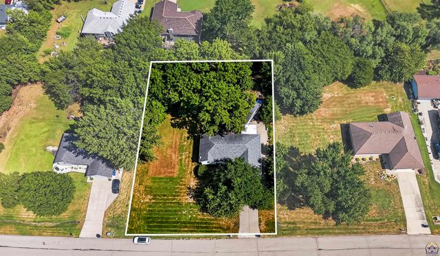 5920 NE Marple DR, Topeka, KS 66617