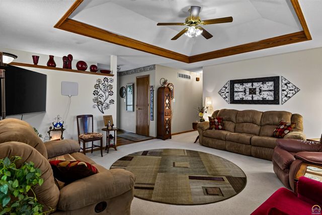 5920 NE Marple DR, Topeka, KS 66617