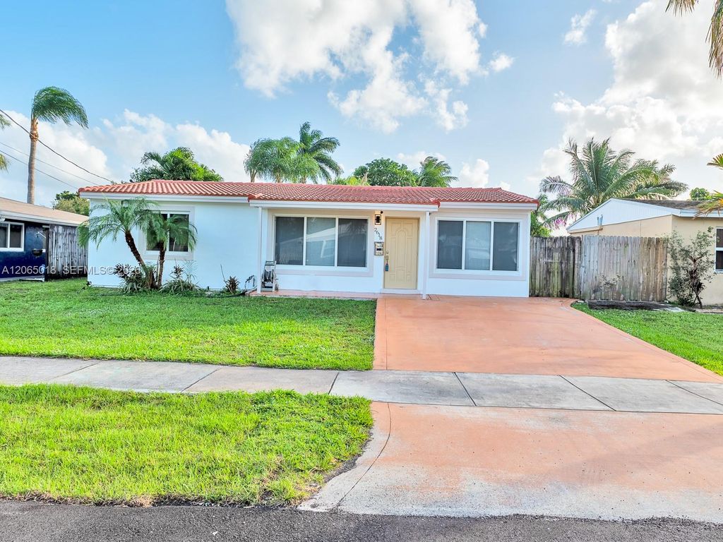 2618 Sherman St 0, Hollywood, FL 33020