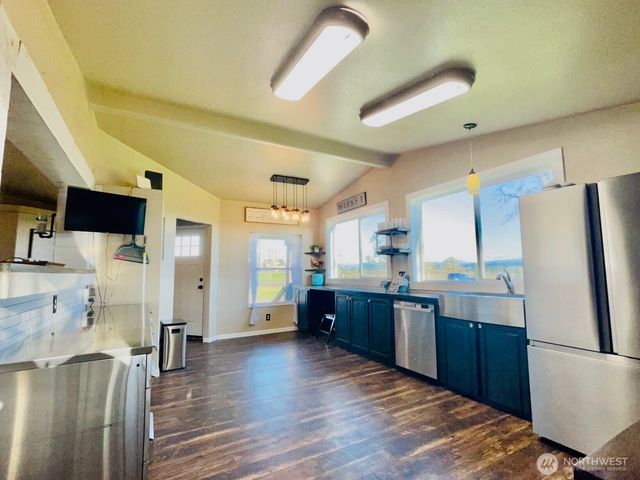 240 Rakoz Road, Toledo, WA 98591