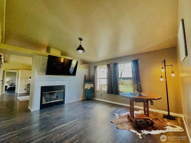 240 Rakoz Road, Toledo, WA 98591