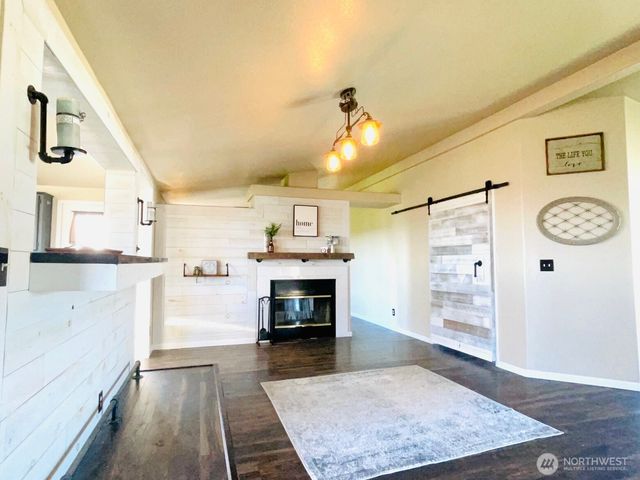 240 Rakoz Road, Toledo, WA 98591