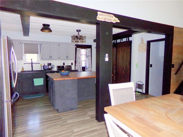 12988 222nd Street, Linwood, KS 66052