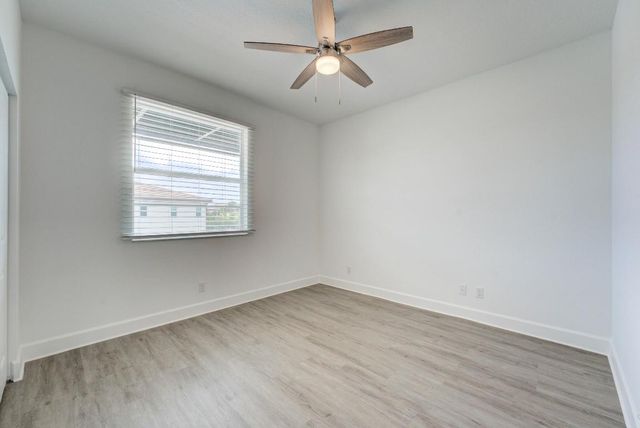 9075 Kingsmoor Way, Lake Worth, FL 33467