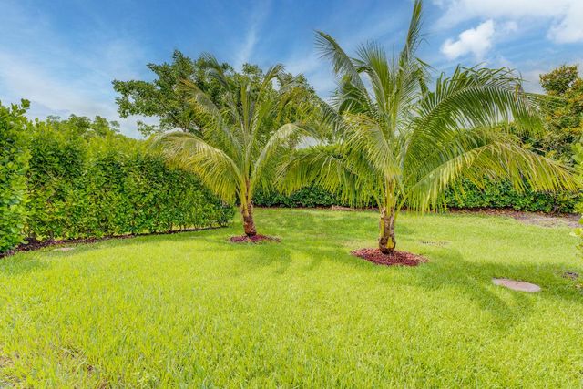 9075 Kingsmoor Way, Lake Worth, FL 33467