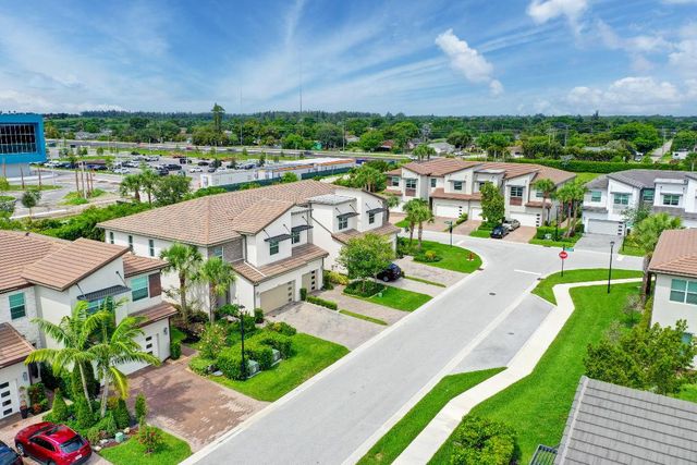 9075 Kingsmoor Way, Lake Worth, FL 33467