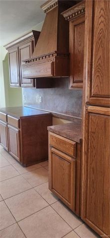 601 E Arapaho Avenue, Pharr, TX 78577