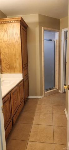 601 E Arapaho Avenue, Pharr, TX 78577