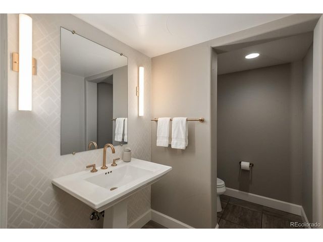 237 Maplehurst Dr, Highlands Ranch, CO 80126