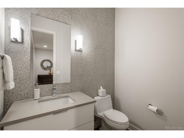 237 Maplehurst Dr, Highlands Ranch, CO 80126