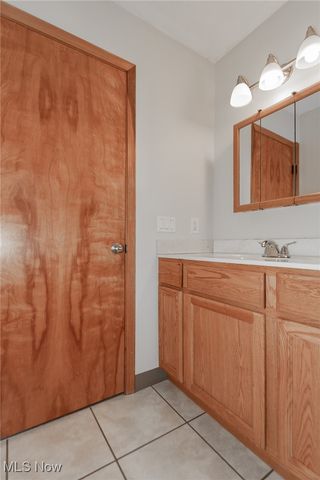 7535 Hopkins Road, Mentor, OH 44060