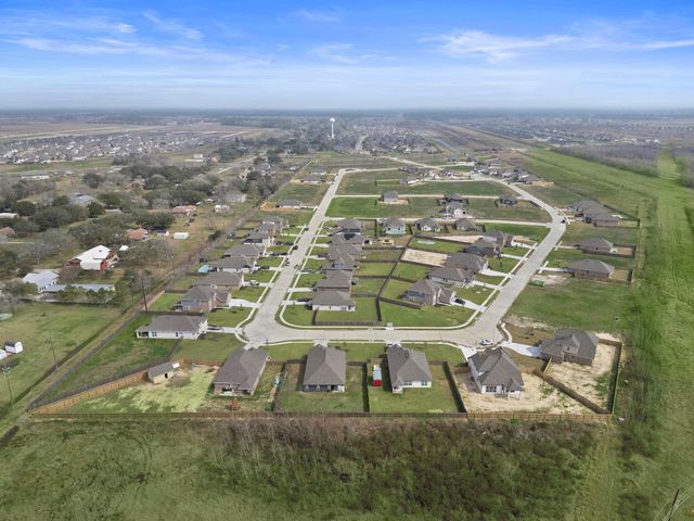 10807 Youngquist Drive, Mont Belvieu, TX 77535