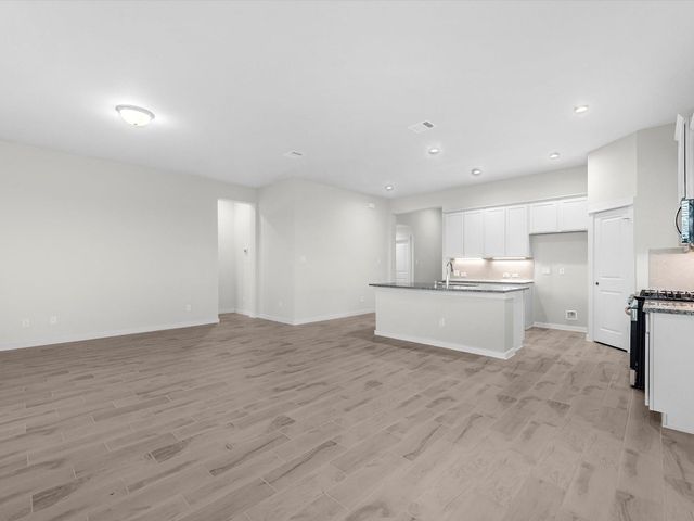 10807 Youngquist Drive, Mont Belvieu, TX 77535