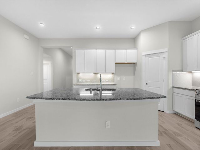 10807 Youngquist Drive, Mont Belvieu, TX 77535