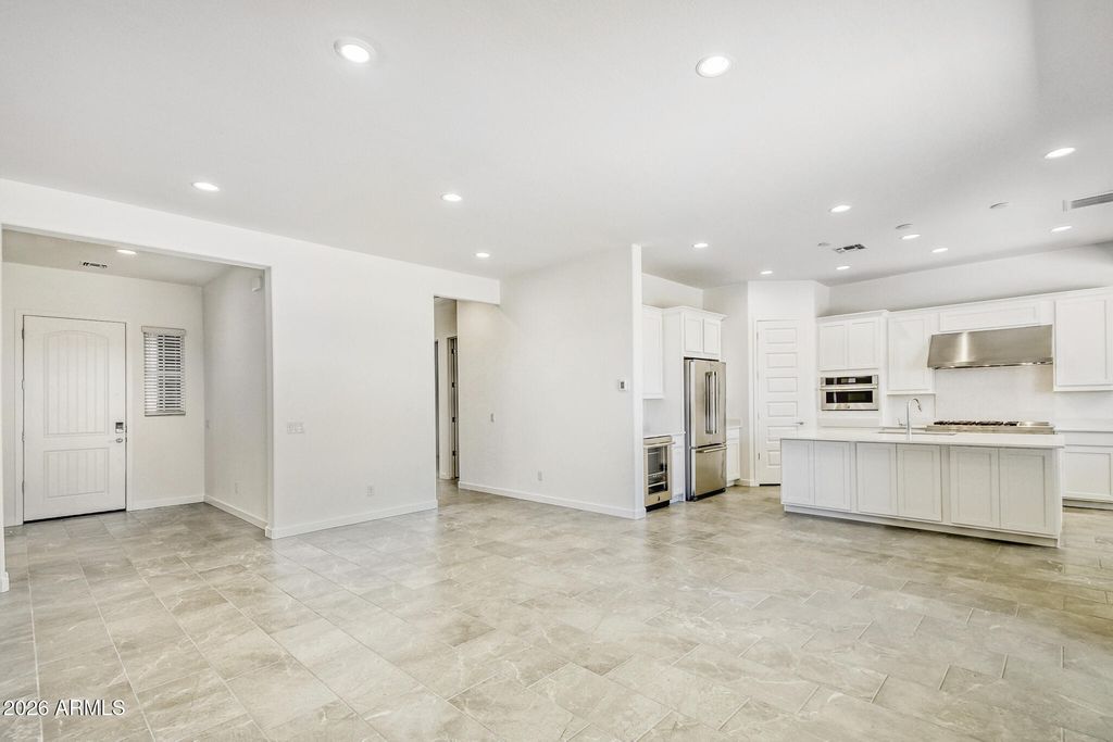 25137 N 177TH Avenue, Surprise, AZ 85387 — photo 4