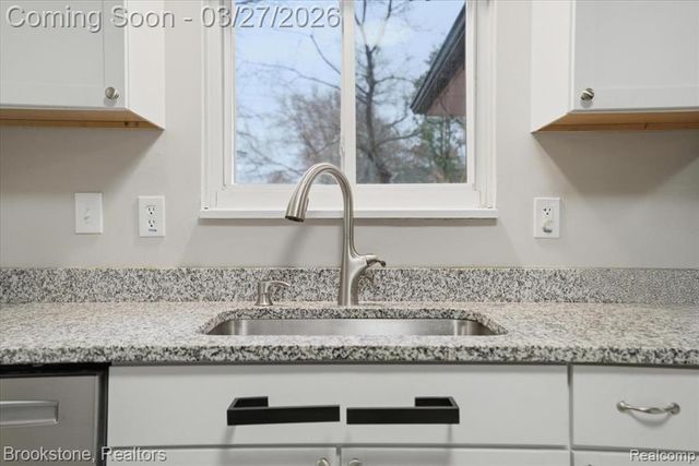 1976 Goulson Avenue, Warren, MI 48091