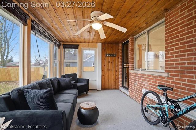 1976 Goulson Avenue, Warren, MI 48091