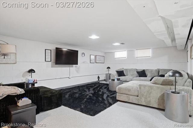 1976 Goulson Avenue, Warren, MI 48091