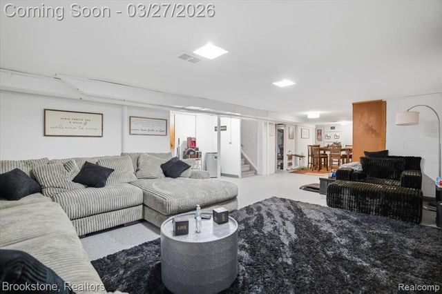 1976 Goulson Avenue, Warren, MI 48091