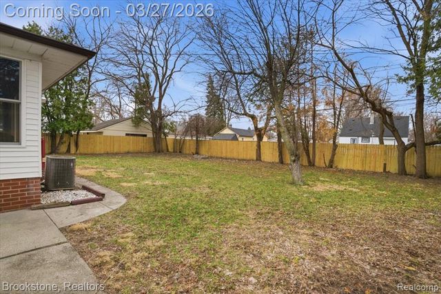 1976 Goulson Avenue, Warren, MI 48091