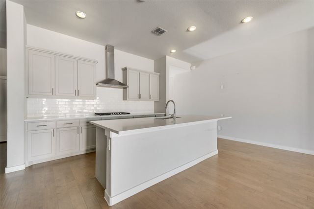 253 Coyote Creek Drive, Lavon, TX 75166