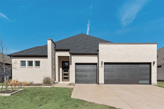253 Coyote Creek Drive, Lavon, TX 75166
