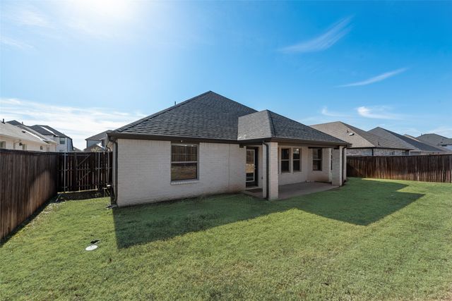 253 Coyote Creek Drive, Lavon, TX 75166