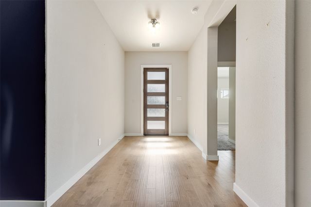 253 Coyote Creek Drive, Lavon, TX 75166