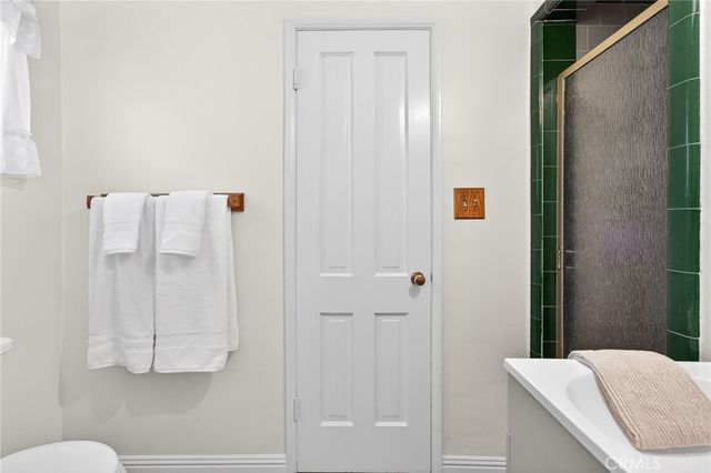 977 N Riverside, Rialto, CA 92376