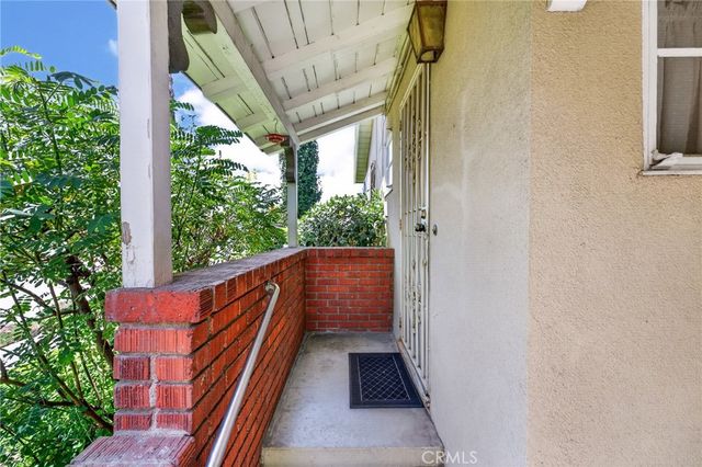 977 N Riverside, Rialto, CA 92376